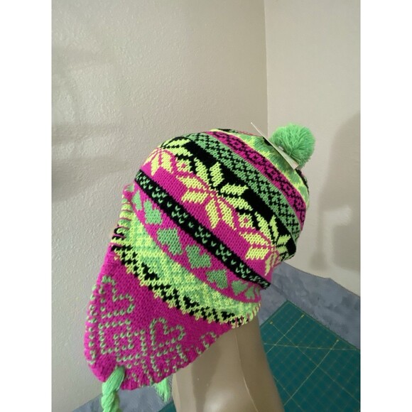 Peruvian Chullo hat Neon Florescent Green Pom - Picture 4 of 14
